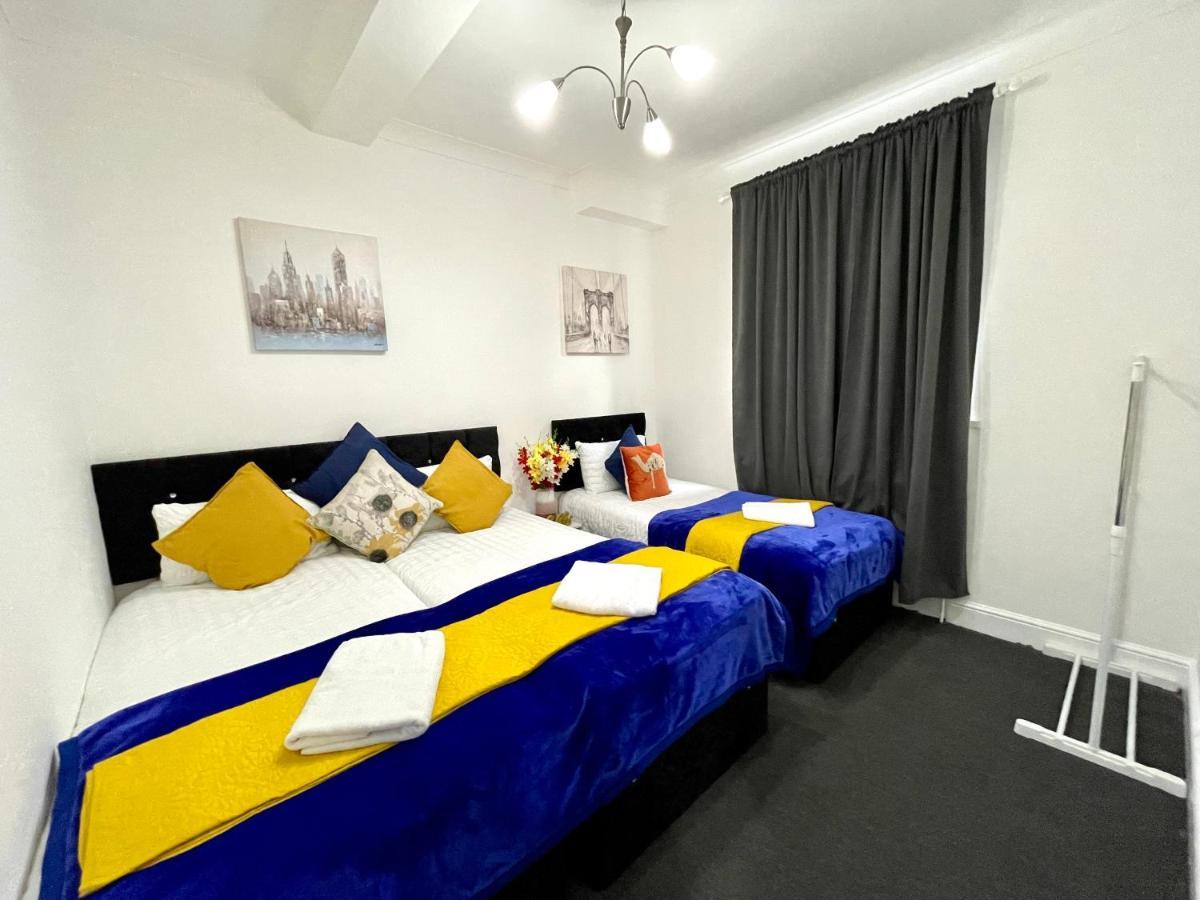 4 Bedrooms House, 3 Bathrooms , Separate Reception, Full Kitchen, Garden, Parking Londra Exterior foto
