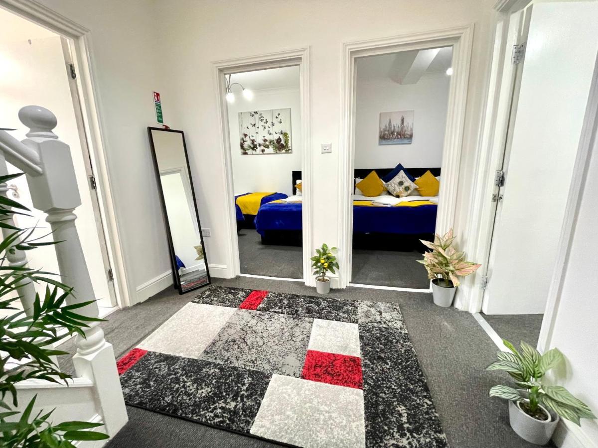 4 Bedrooms House, 3 Bathrooms , Separate Reception, Full Kitchen, Garden, Parking Londra Exterior foto