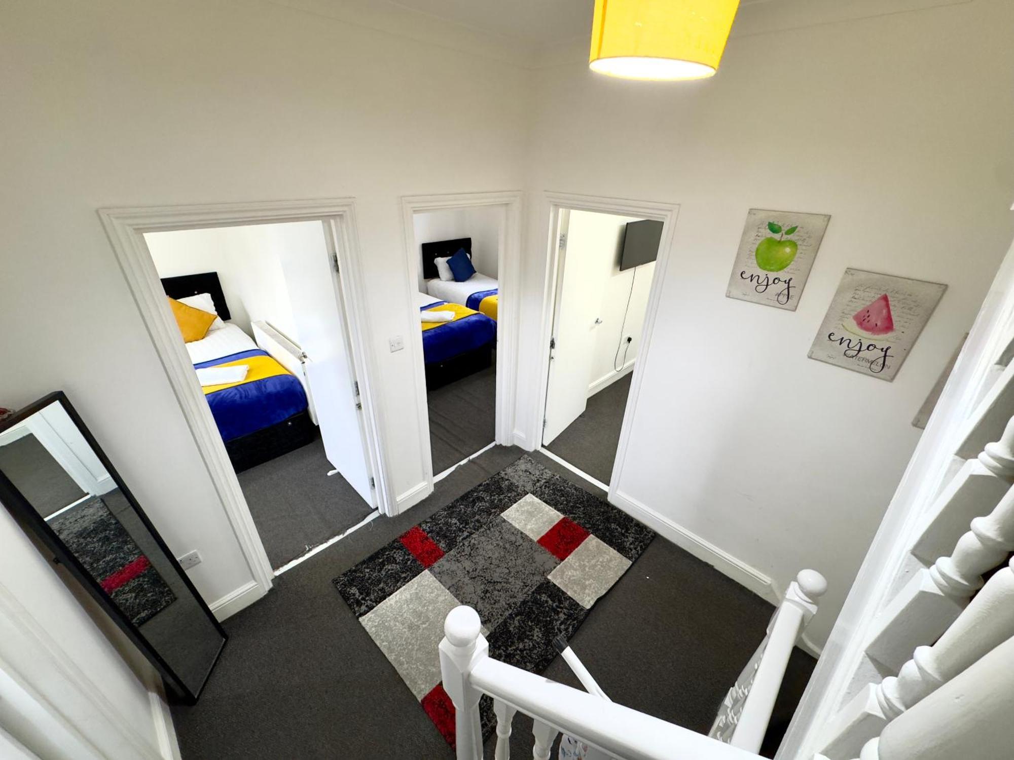 4 Bedrooms House, 3 Bathrooms , Separate Reception, Full Kitchen, Garden, Parking Londra Exterior foto